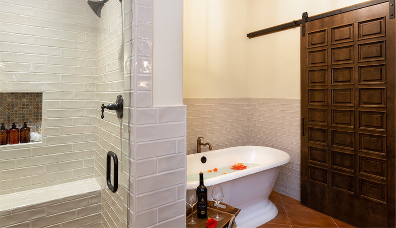 Resort King Casitas Soaking Tub