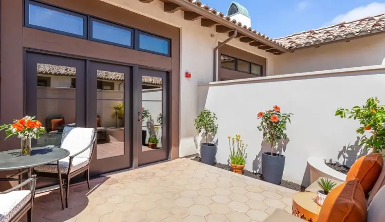 Resort King Casita Front